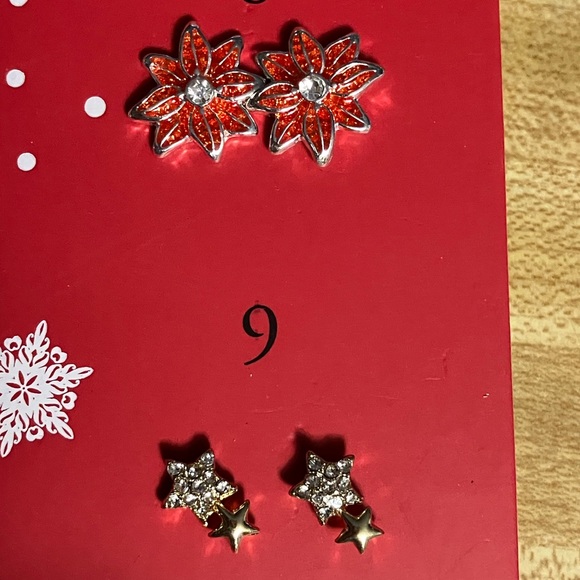 🌸Napier 12 Days Of Earrings - Picture 5 of 9